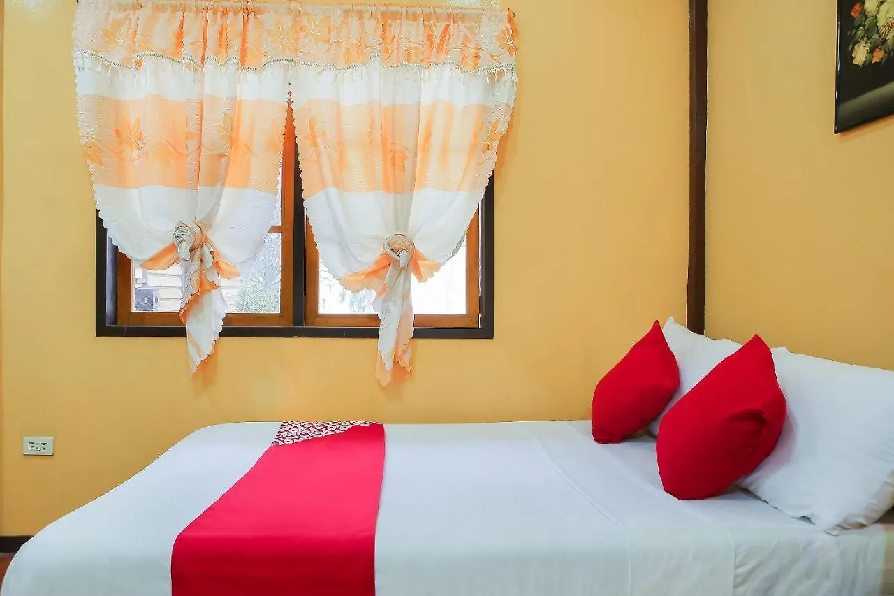 Oyo 435 La Veranda Beach Resort 邦劳 2*,  菲律宾